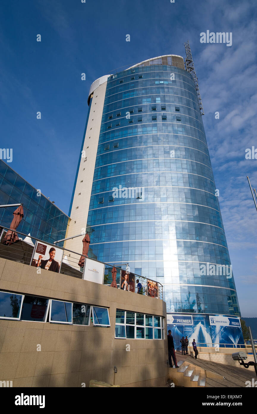 Ruanda, Kigali: Ruanda capitale ha alcuni veramente moderno parti coesistono aree rurali. Foto Stock