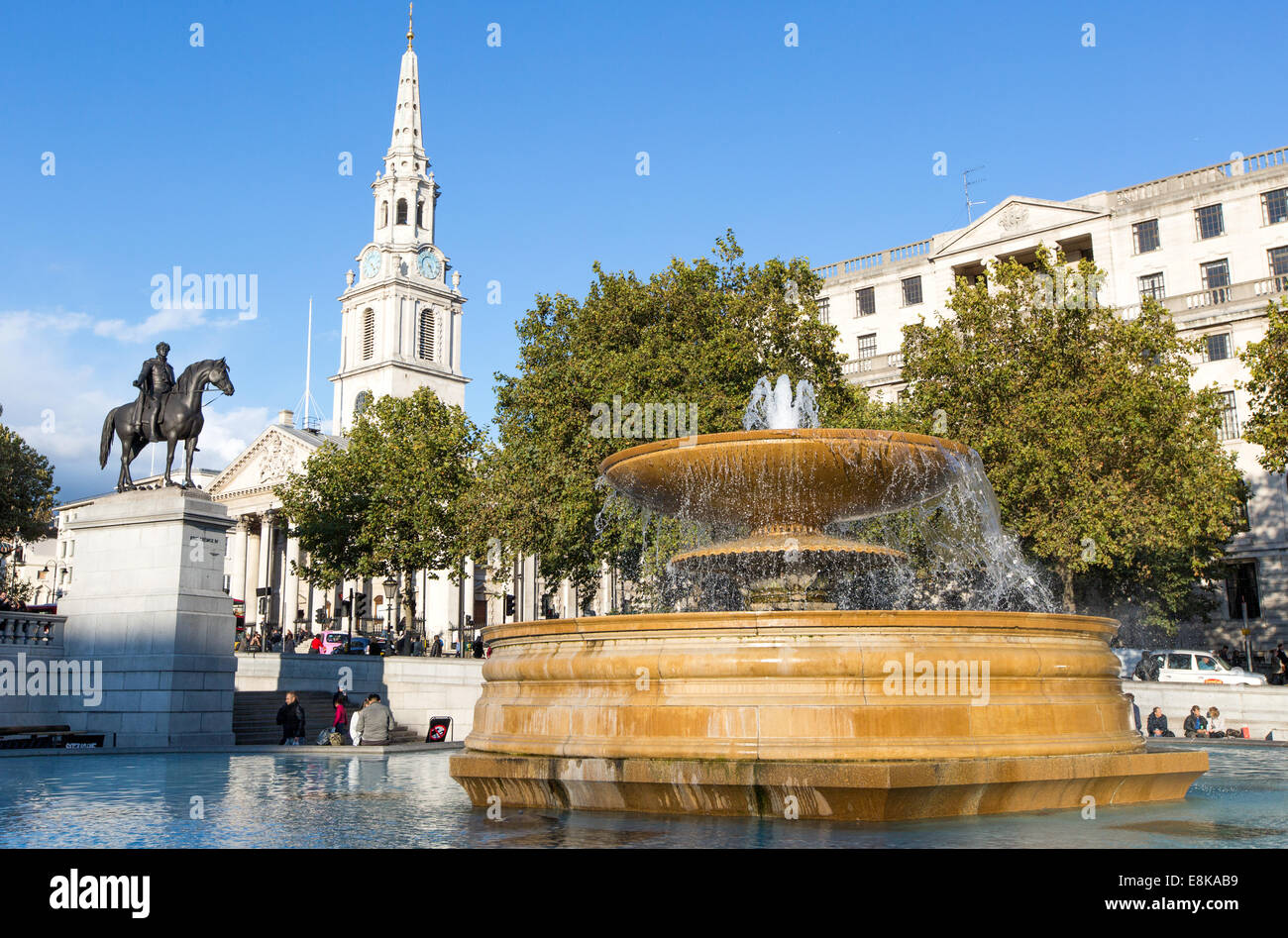 Fontane in Trafalgar Square Londra Foto Stock