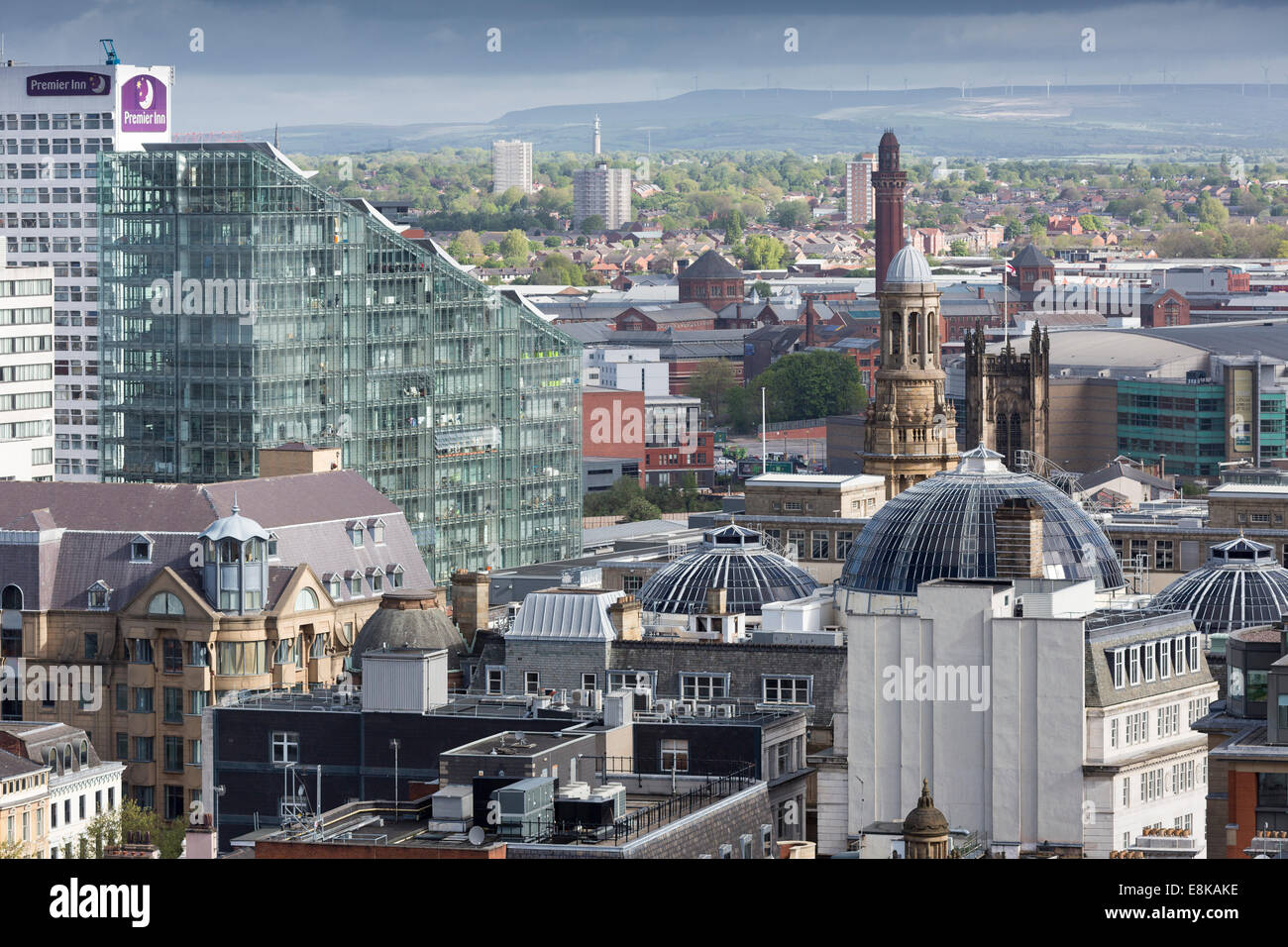 Vedute di Manchester lo skyline di formare Manchester Town Hall clock tower Foto Stock