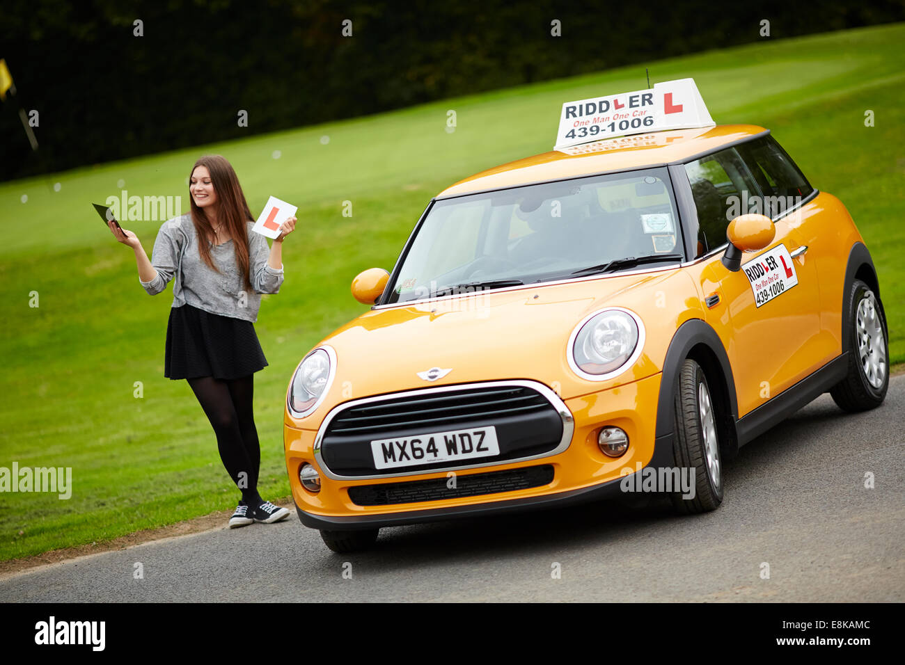 La Guida istruttore scuola Riddler dell'automobilismo da Robert Ridley istruttore scuola Riddler dell'automobilismo da Robert Ridley Foto Stock