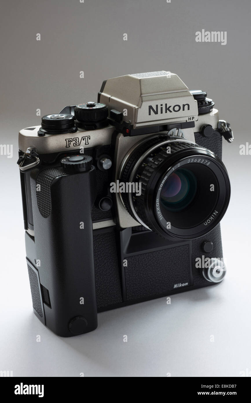 Nikon F3 di titanio film giapponese fotocamera con MD4 motordrive. Foto Stock