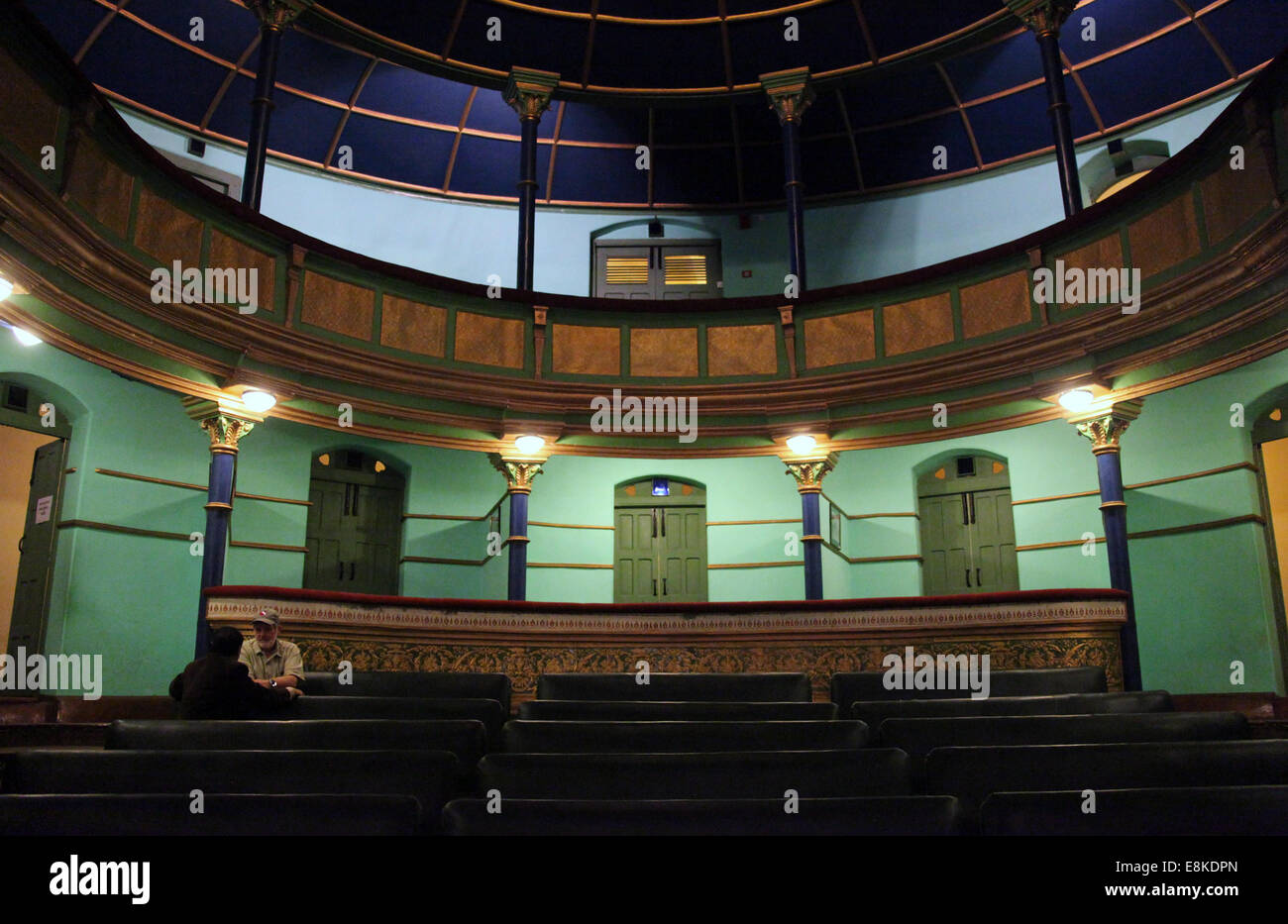 All'interno il restaurato Gaiety Theatre a Shimla nei foothills dell'Himalaya Foto Stock