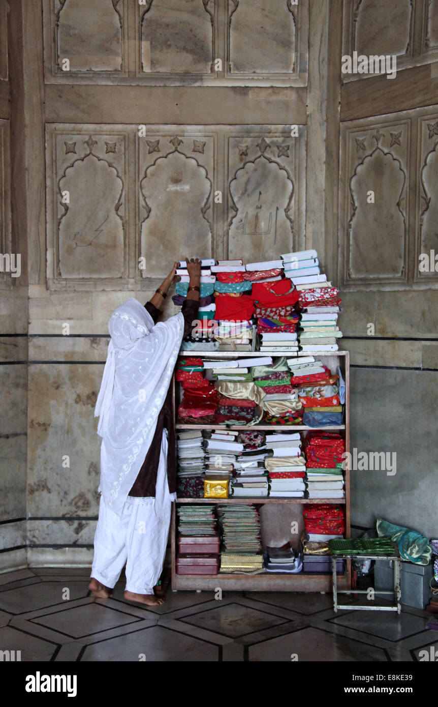 All'interno della Jama Masjid moschea di Old Delhi Foto Stock