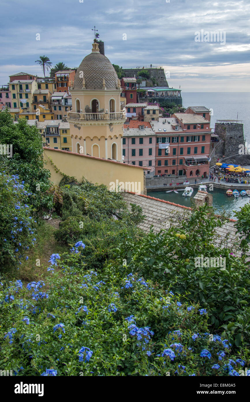 Vernazza, Cinque Terre, la regione Liguria, Italia. Foto Stock