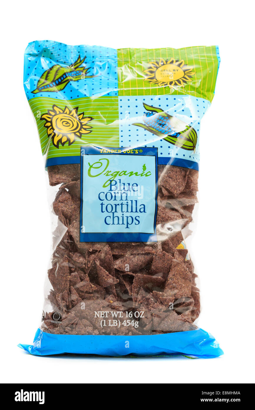 Trader Joe's Organic Blue Corn tortilla chips Foto Stock