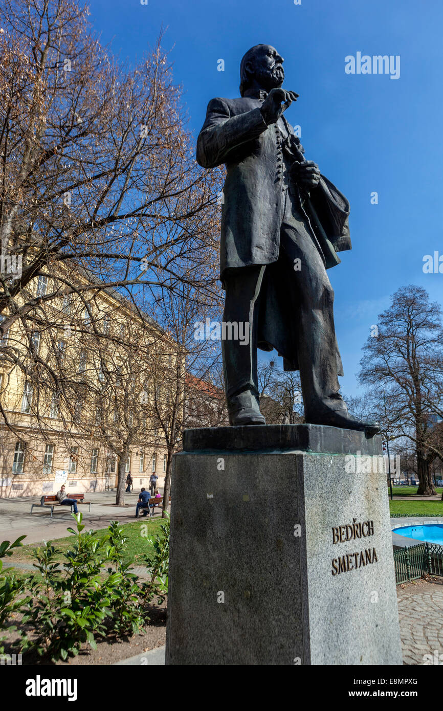 Statua in bronzo del compositore Smetana Bedrich Smetana, Plzen Repubblica Ceca Foto Stock