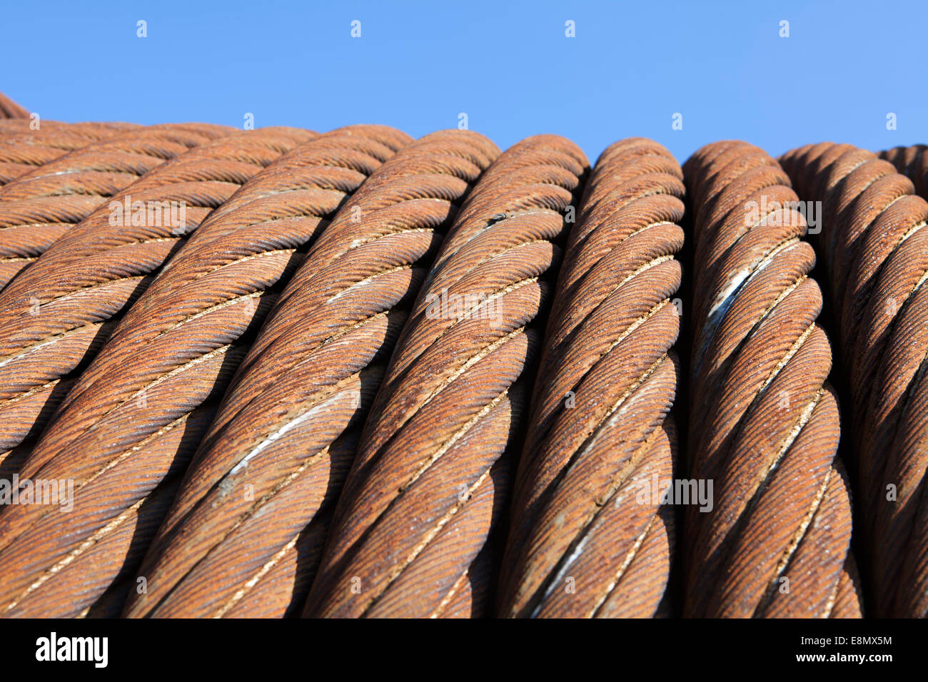 Close-up del vecchio cavo in acciaio, Foto Stock