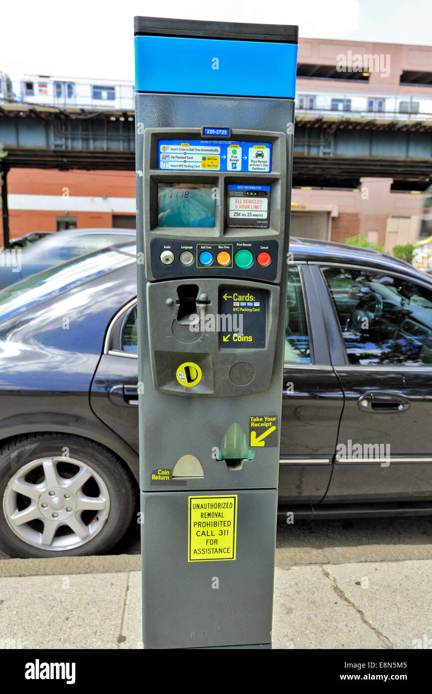 Strada comunale di pagamento parcheggio Bronx kiosk di New York Foto Stock