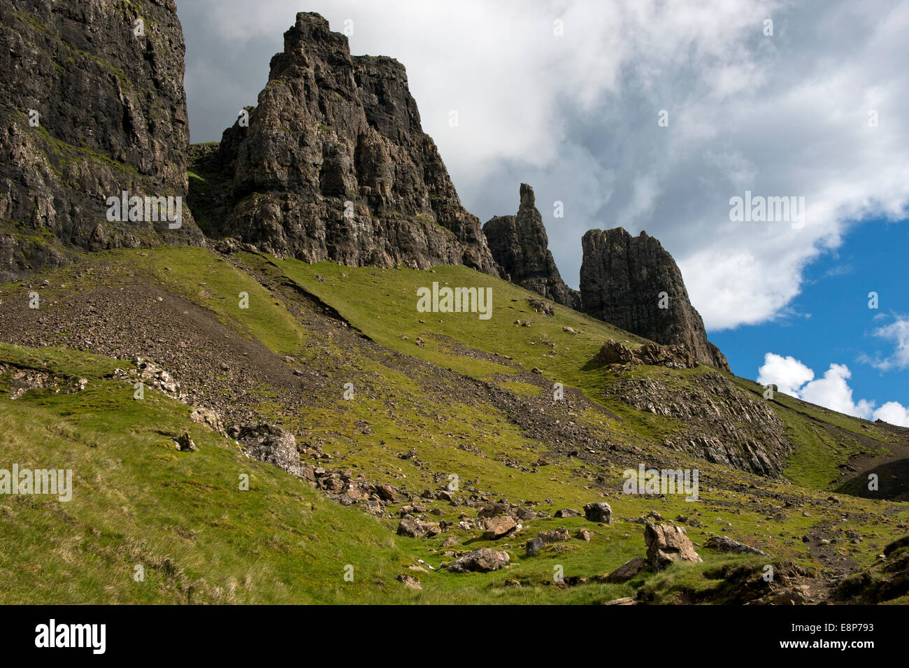 Quiraing paesaggio montano del Trotternish Ridge sull'Isola di Skye. Ebridi Interne, Scotland, Regno Unito Foto Stock