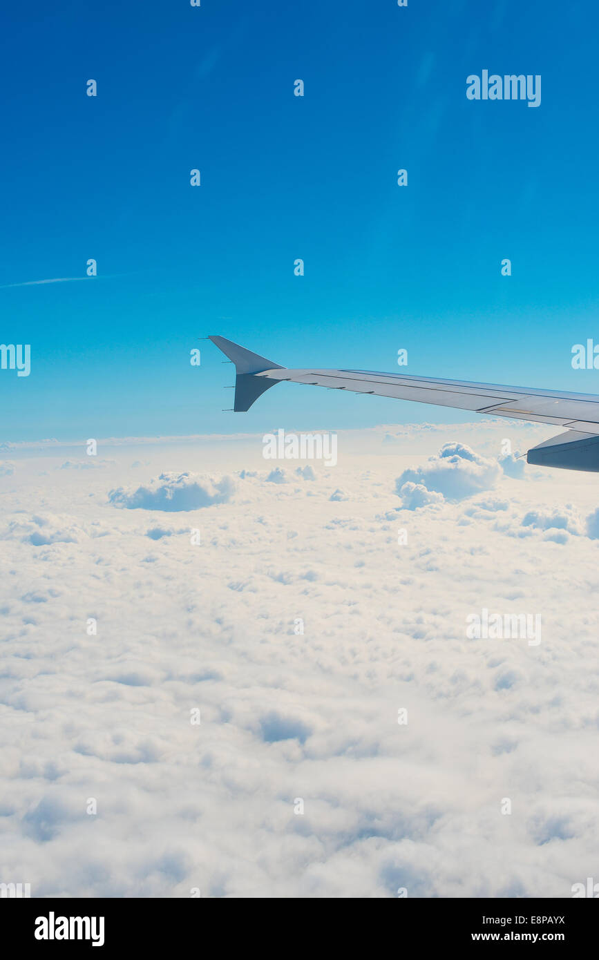 Ala di un aeroplano, vista dalla finestra. Foto Stock