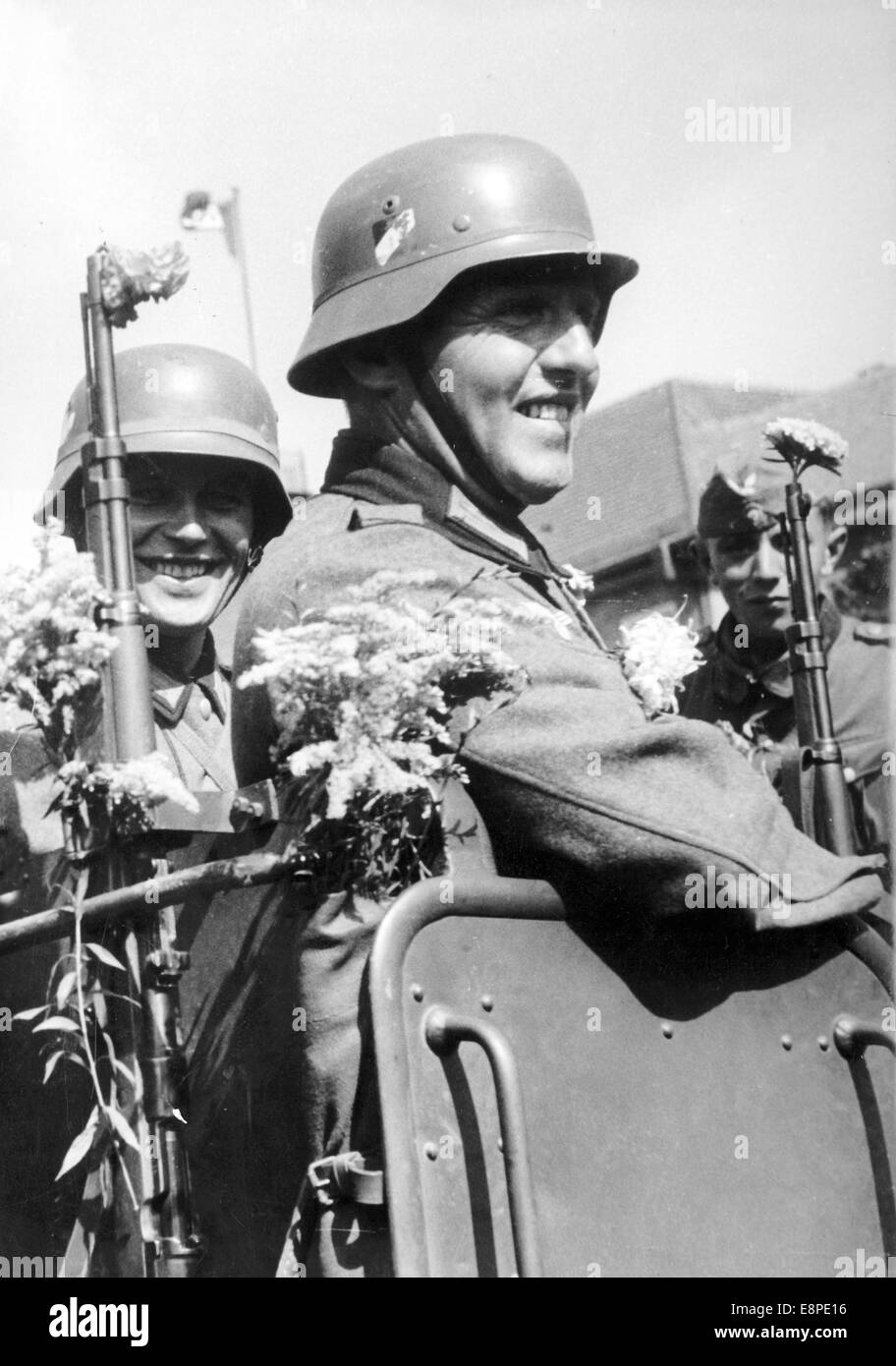 L'immagine della propaganda nazista mostra l'arrivo delle truppe tedesche a Danzica, Polonia, settembre 1939. Fotoarchiv für Zeitgeschichtee - NESSUN SERVIZIO DI CABLAGGIO Foto Stock