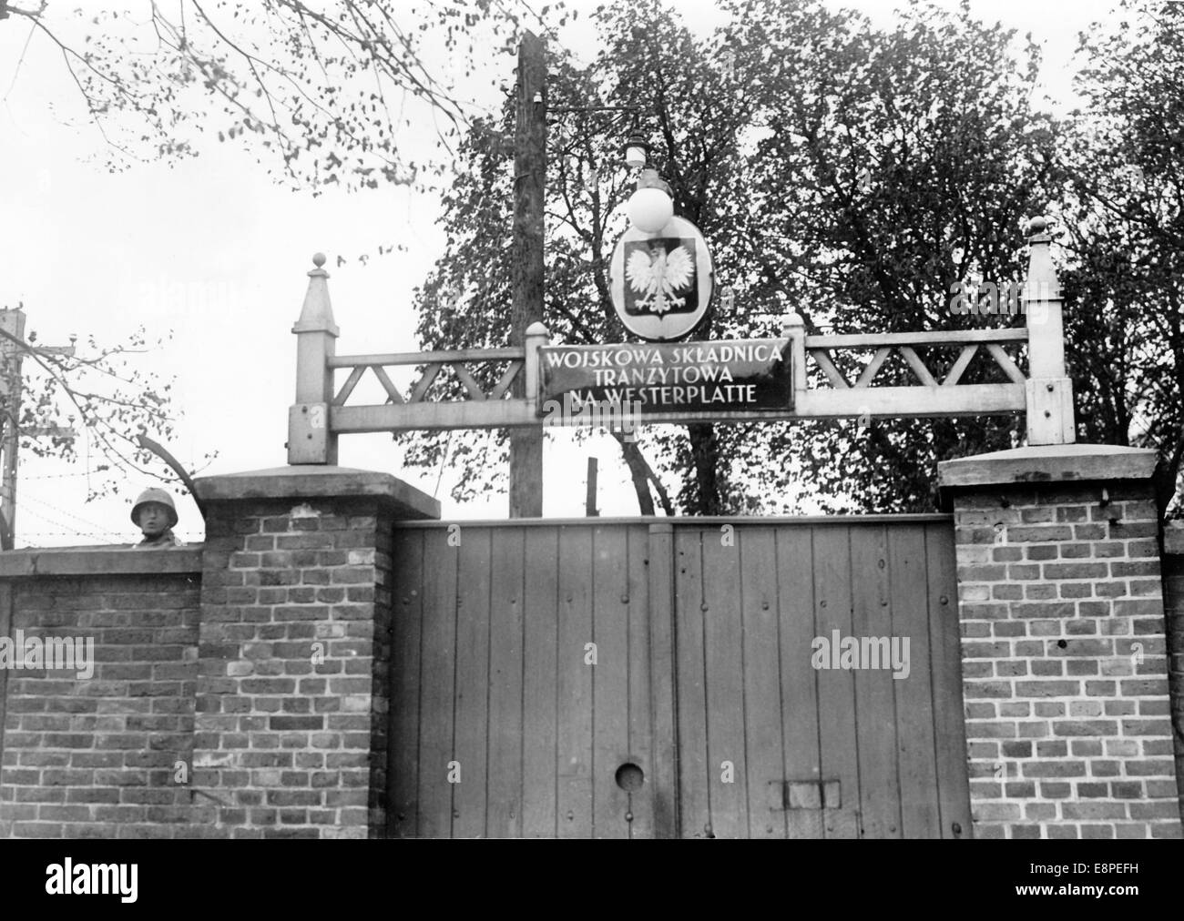 L'immagine della propaganda nazista mostra la porta del magazzino delle munizioni polacche presso Westerplatte nella libera Città di Danzica, Polonia, maggio 1939. Fotoarchiv für Zeitgeschichtee - NESSUN SERVIZIO DI CABLAGGIO Foto Stock