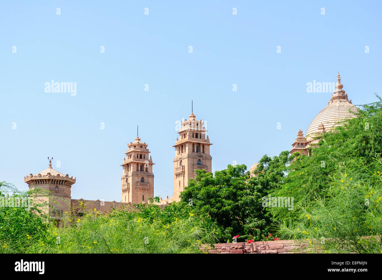 Vista esterna di Umaid Bhawan Palace di Jodhpur, Rajasthan, India Foto Stock