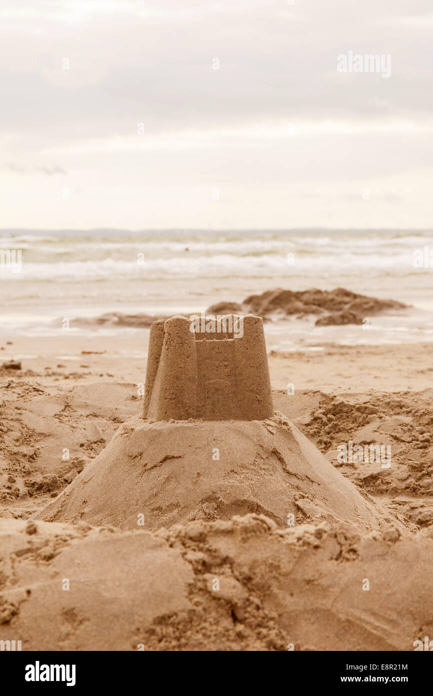 Sandcastle sulla spiaggia, West Sussex, in Inghilterra, Regno Unito. Foto Stock