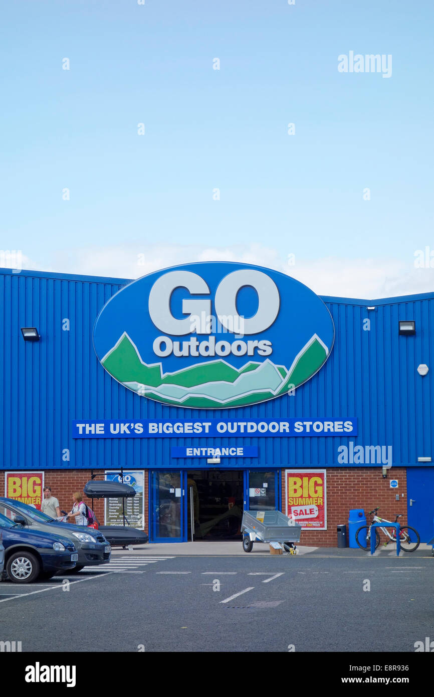 Andare all'aperto, negozio Hoo Farm Industrial Estate, Kidderminster, Worcestershire, England, Regno Unito Foto Stock