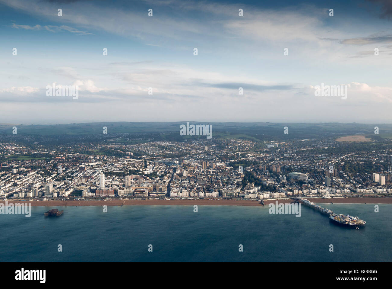 Foto aeree / Immagini di Brighton e Hove, Sussex, Inghilterra. Inglese popolare località balneare sul costo del sud, mare e piloni Foto Stock