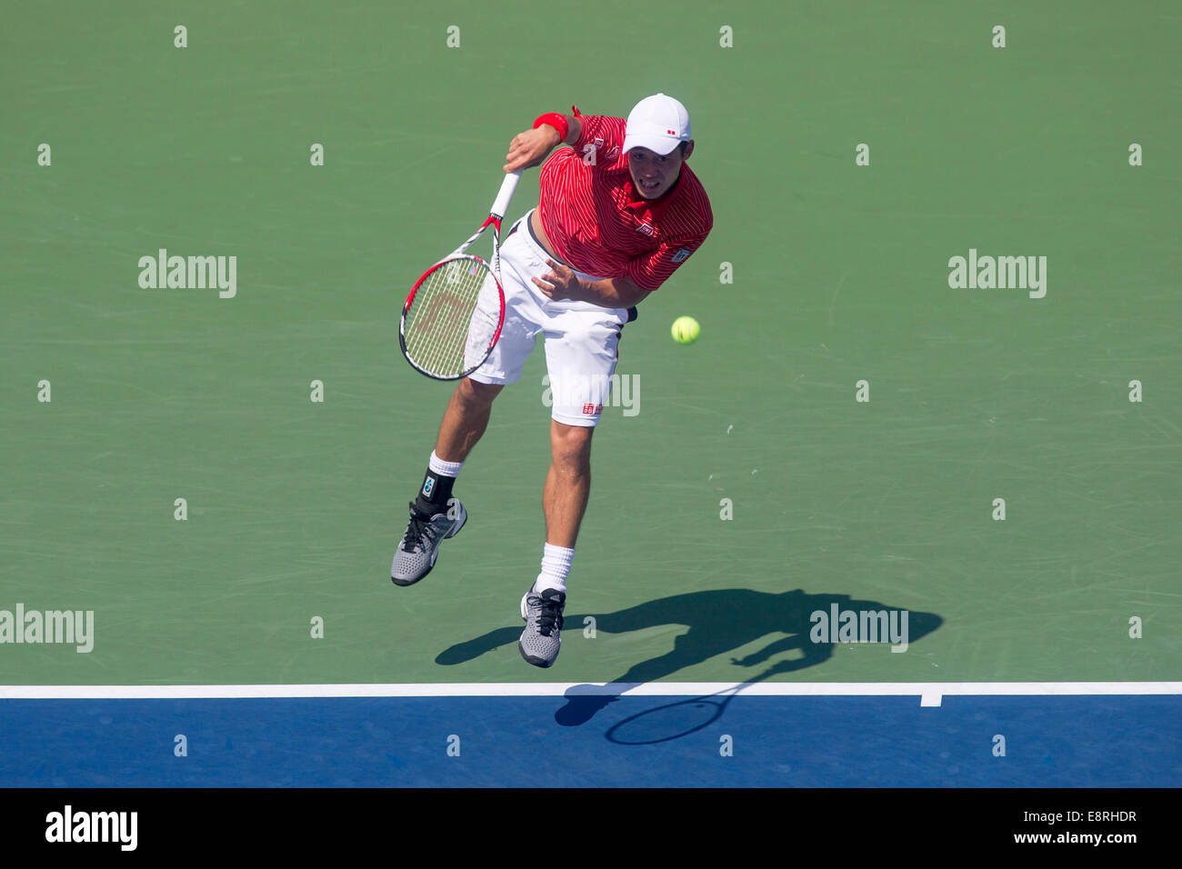 Kei Nishikori (JPN) sconfisse top-seme e mondo No. 1 Novak Djokovic (SRB) negli uomini Semi-Final per raggiungere la sua prima carriera Gra Foto Stock