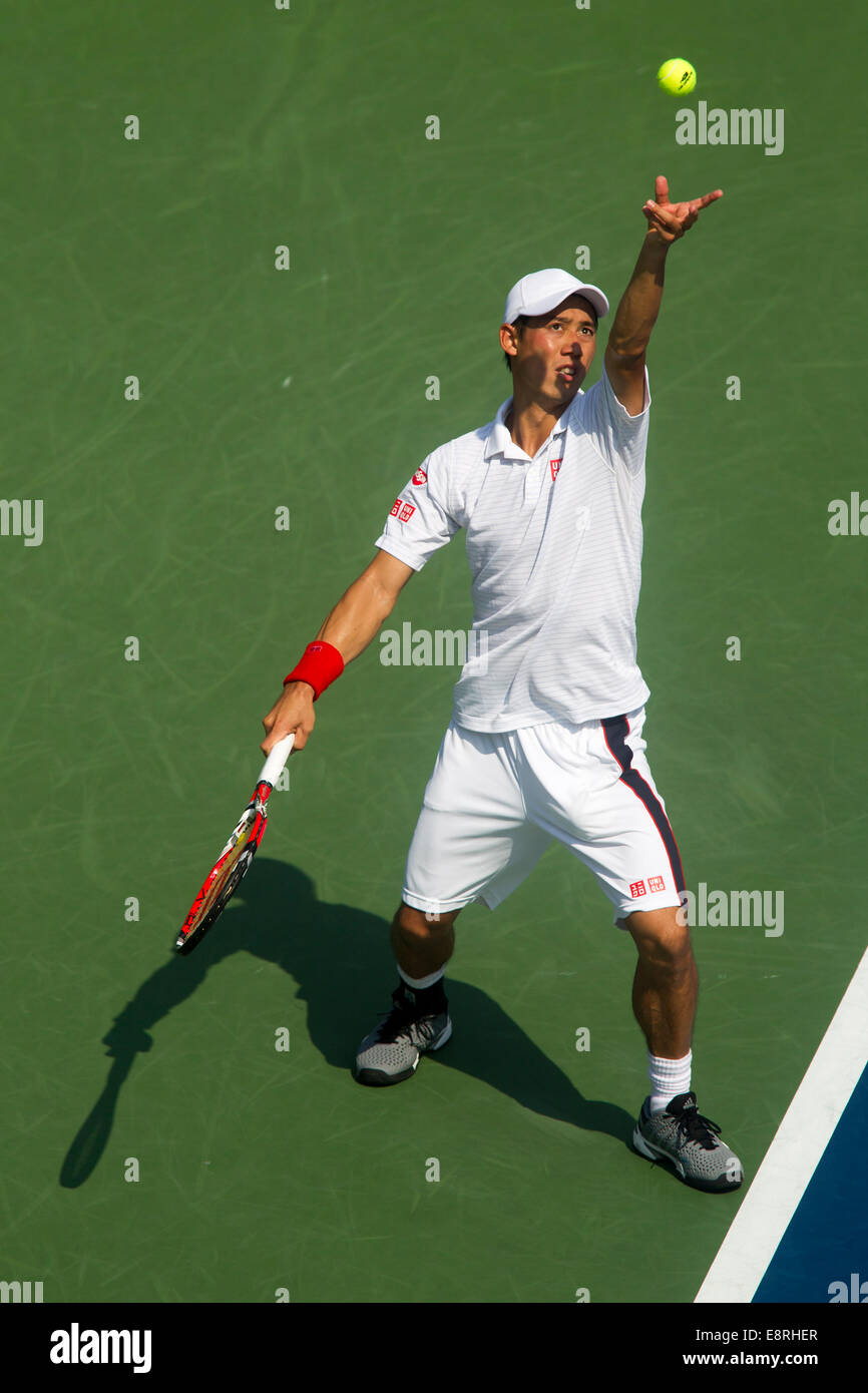 Kei Nishikori (JPN) sconfisse top-seme e mondo No. 1 Novak Djokovic (SRB) negli uomini Semi-Final per raggiungere la sua prima carriera Gra Foto Stock