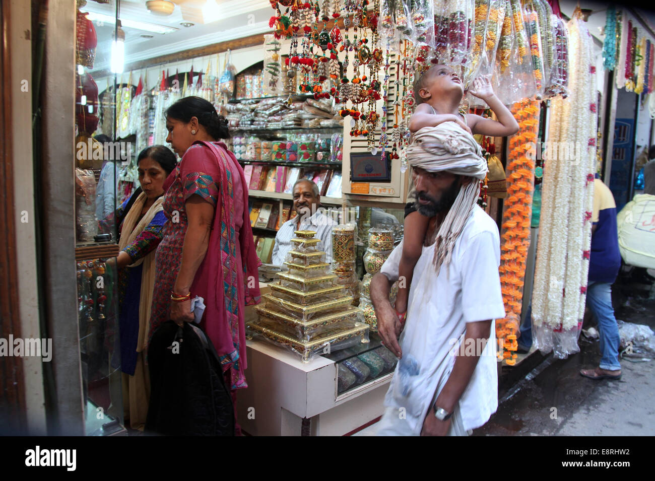 Chawri Bazar nella Vecchia Delhi in India Foto Stock