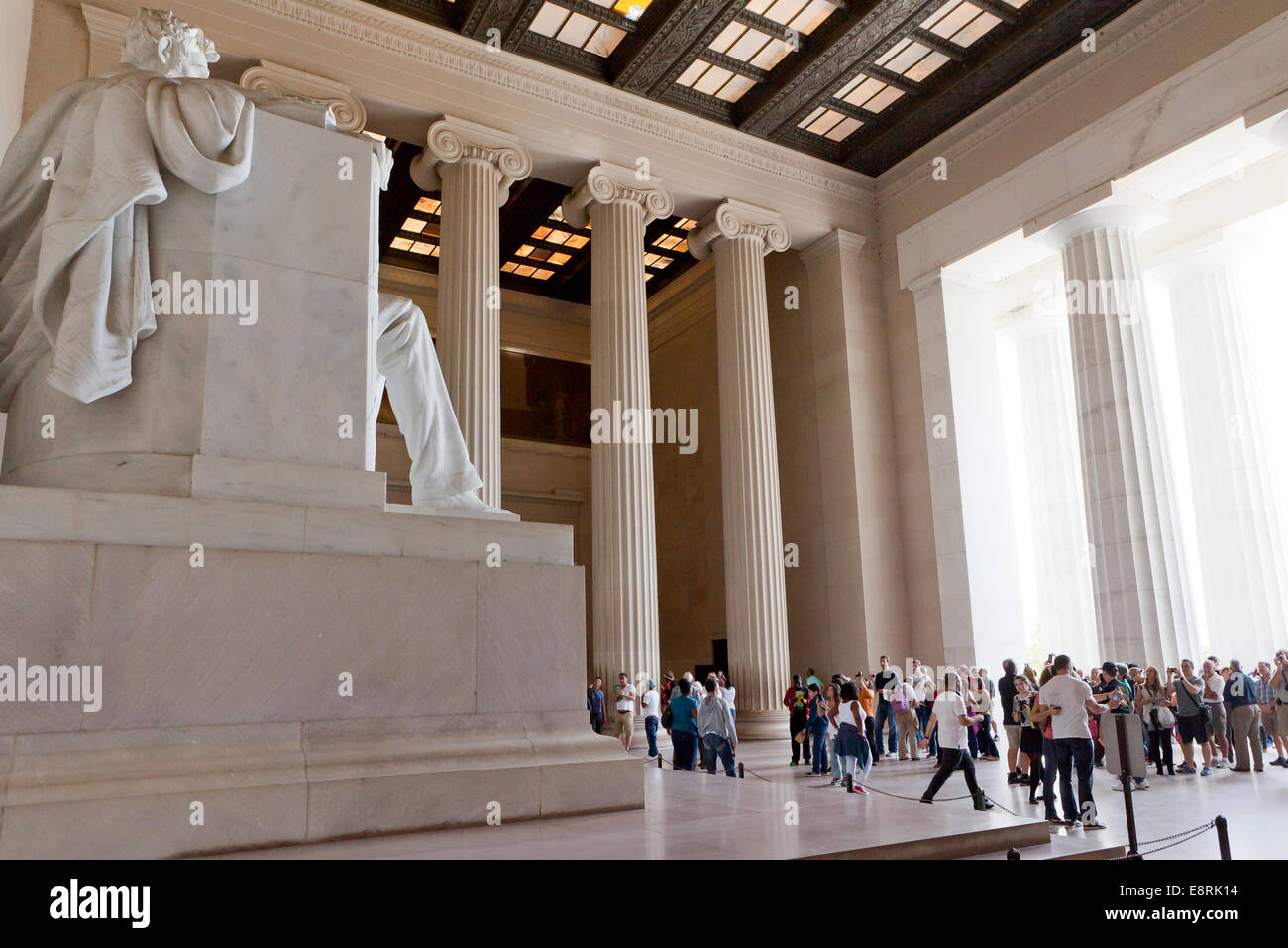 I turisti che visitano il Lincoln Memorial - Washington DC, Stati Uniti d'America Foto Stock
