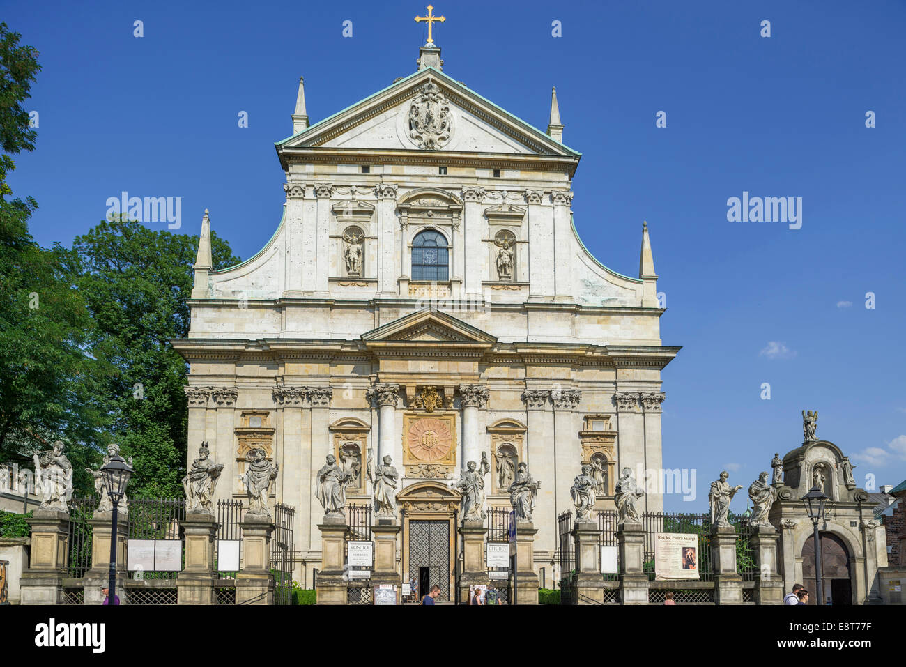 Cattolica romana dei Santi Pietro e Paolo Chiesa, Stare Miasto old town, Cracovia, Piccola Polonia voivodato, Polonia Foto Stock