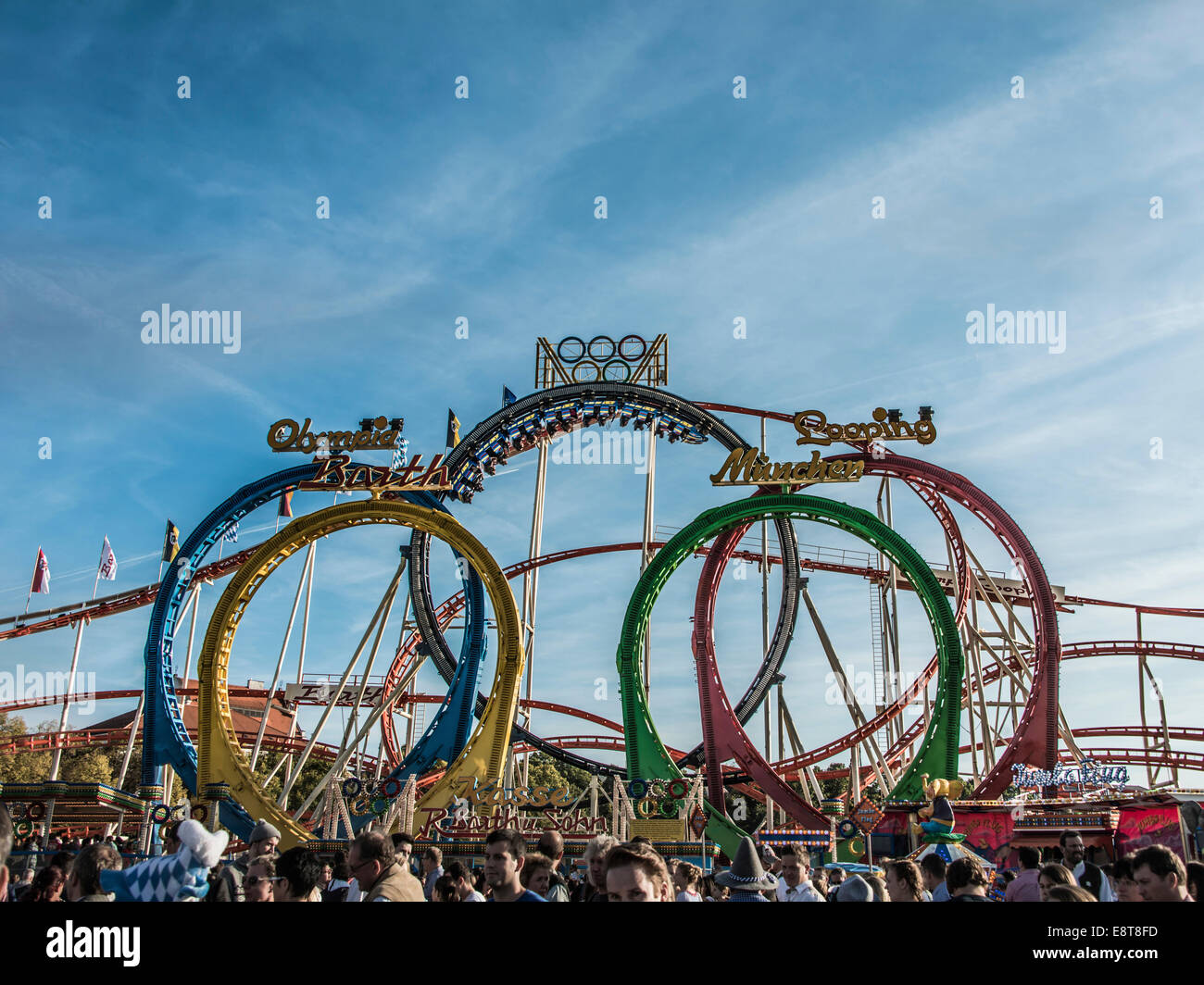 Olympia Looping divertente giro con 5 loopings, Oktoberfest a Monaco di Baviera, Baviera, Baviera, Germania Foto Stock