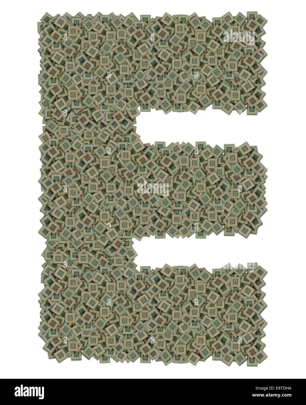 Lettera e fatta di vecchio e sporco e microprocessori Foto Stock