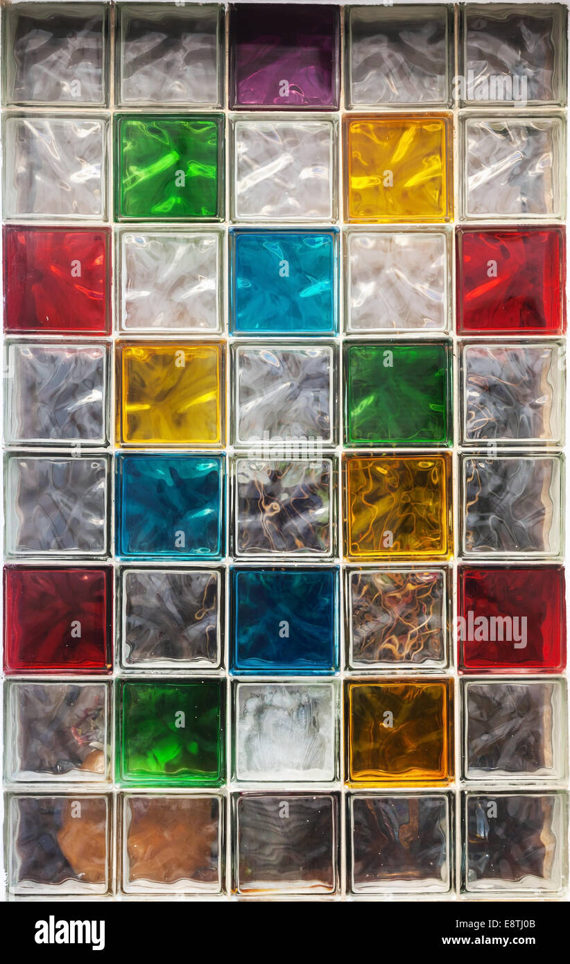 Vetro colorato blocchi nella finestra . Abstract texture di sfondo Foto Stock