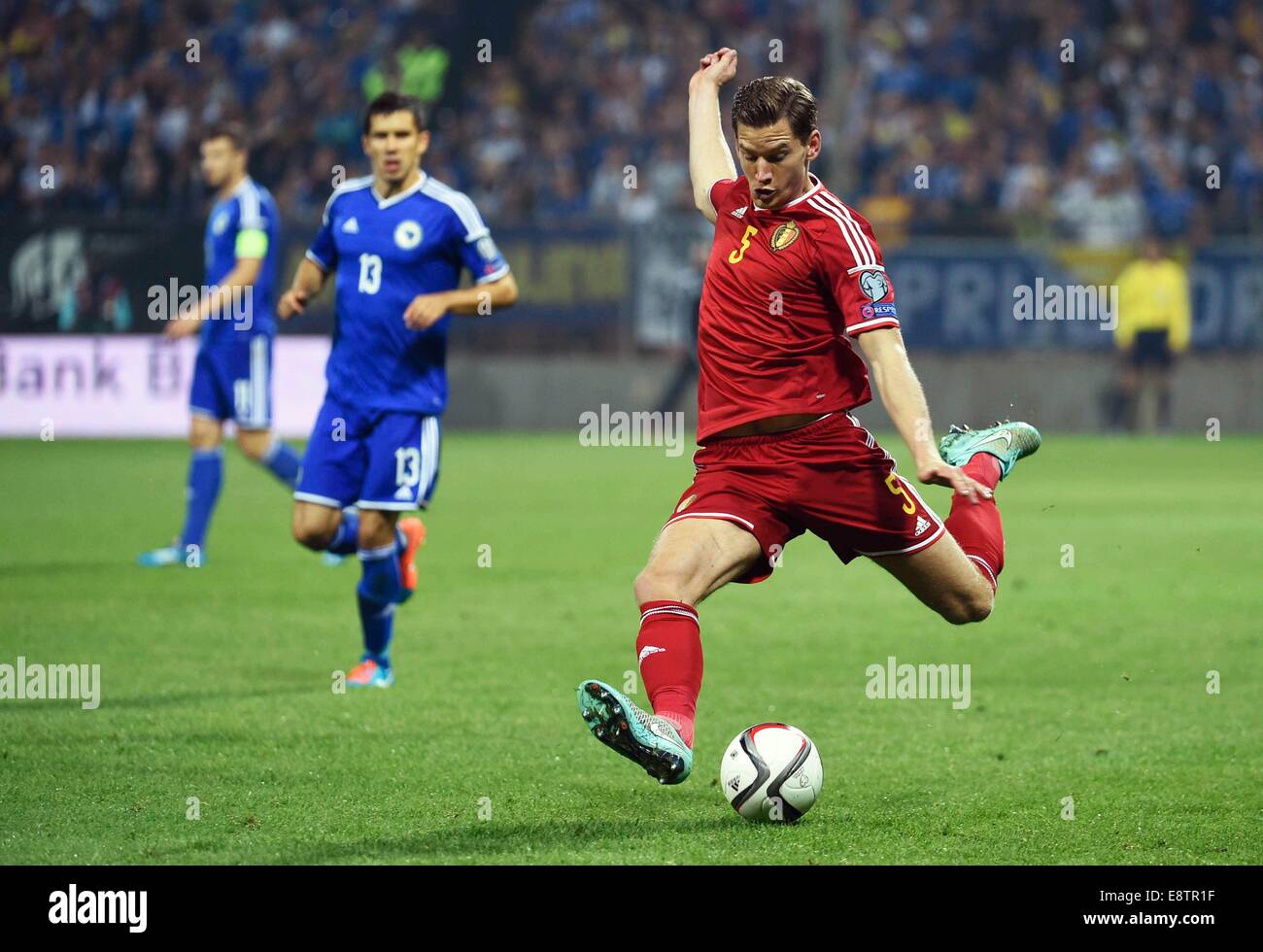 13.10.2014. Zenica, in Bosnia ed Erzegovina. Euro 2016 match di qualificazione. La Bosnia Herzegovine contro il Belgio. Jan Vertonghen (BEL) Foto Stock