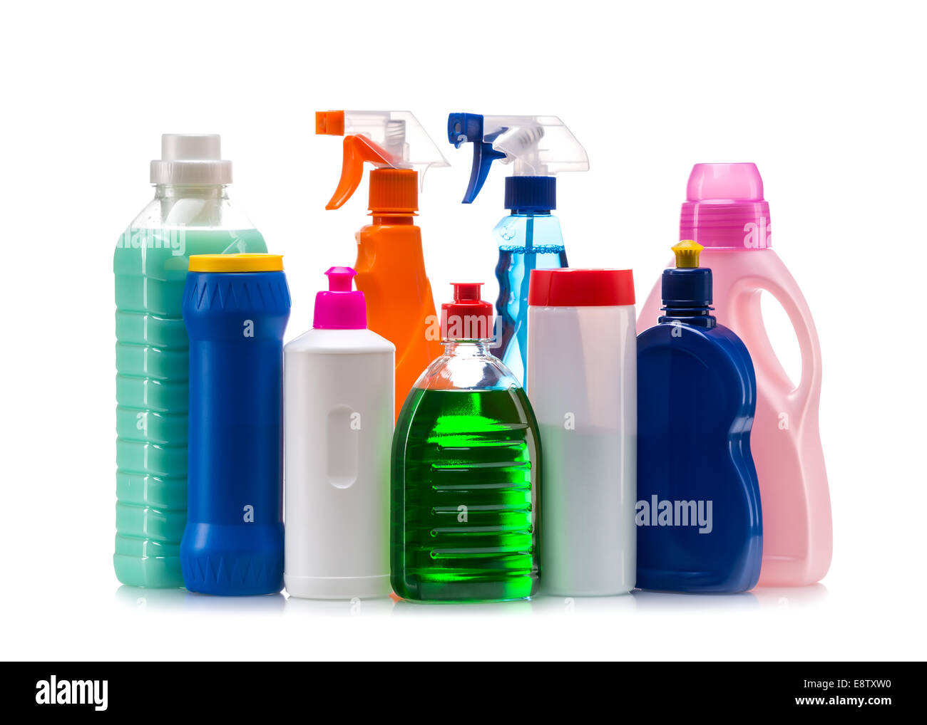 Prodotto di pulizia per contenitori in plastica per casa pulita su sfondo bianco Foto Stock
