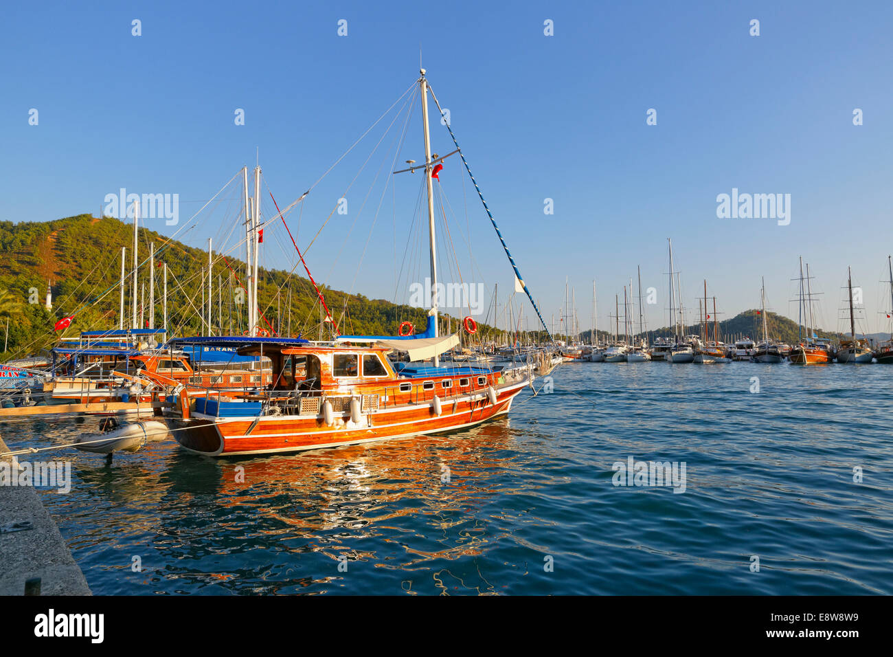 Marina in Göcek, Provincia di Mugla, Lycian Coast, Lycia, Egeo, Turchia Foto Stock