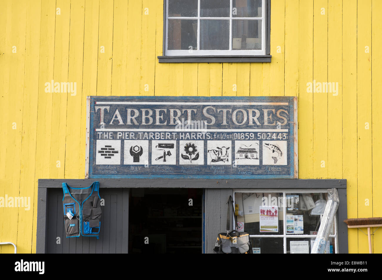 Tarbert memorizza hardware shop sulla Isle of Harris Foto Stock