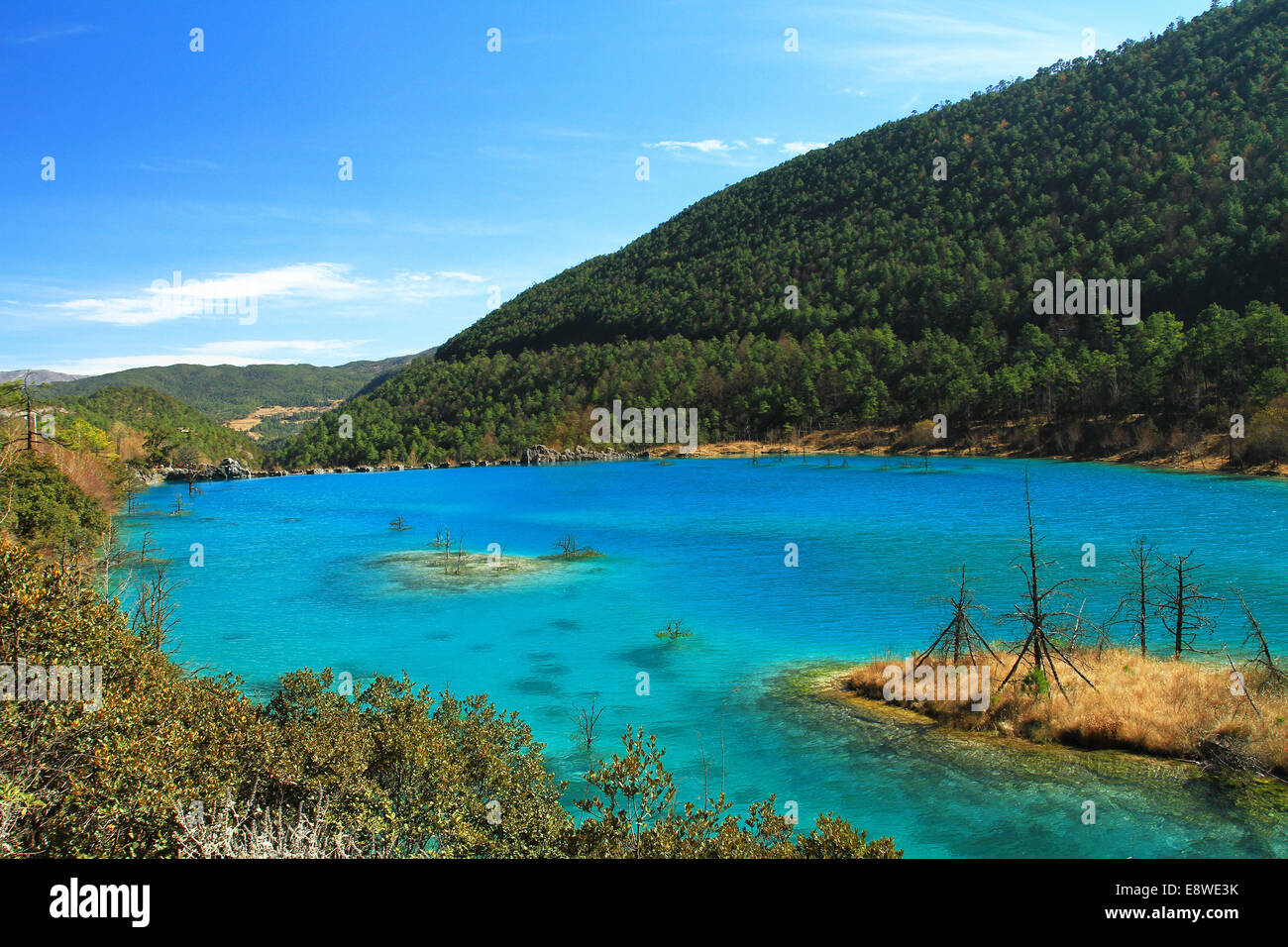 Yulong Snow Mountain colline panoramiche del Blue Moon Valley Foto Stock