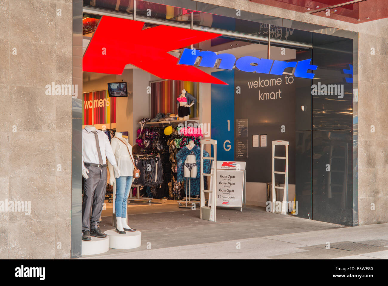 Kmart negozio di fronte e digital signage Foto Stock