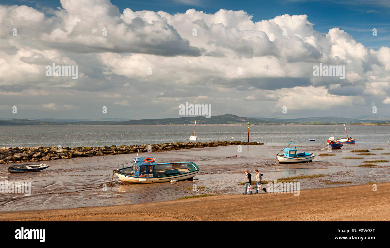 Regno Unito, Inghilterra, Lancashire, Morecambe, barche in ormeggio riparato a bordo della baia di Morecambe Panoramic Foto Stock