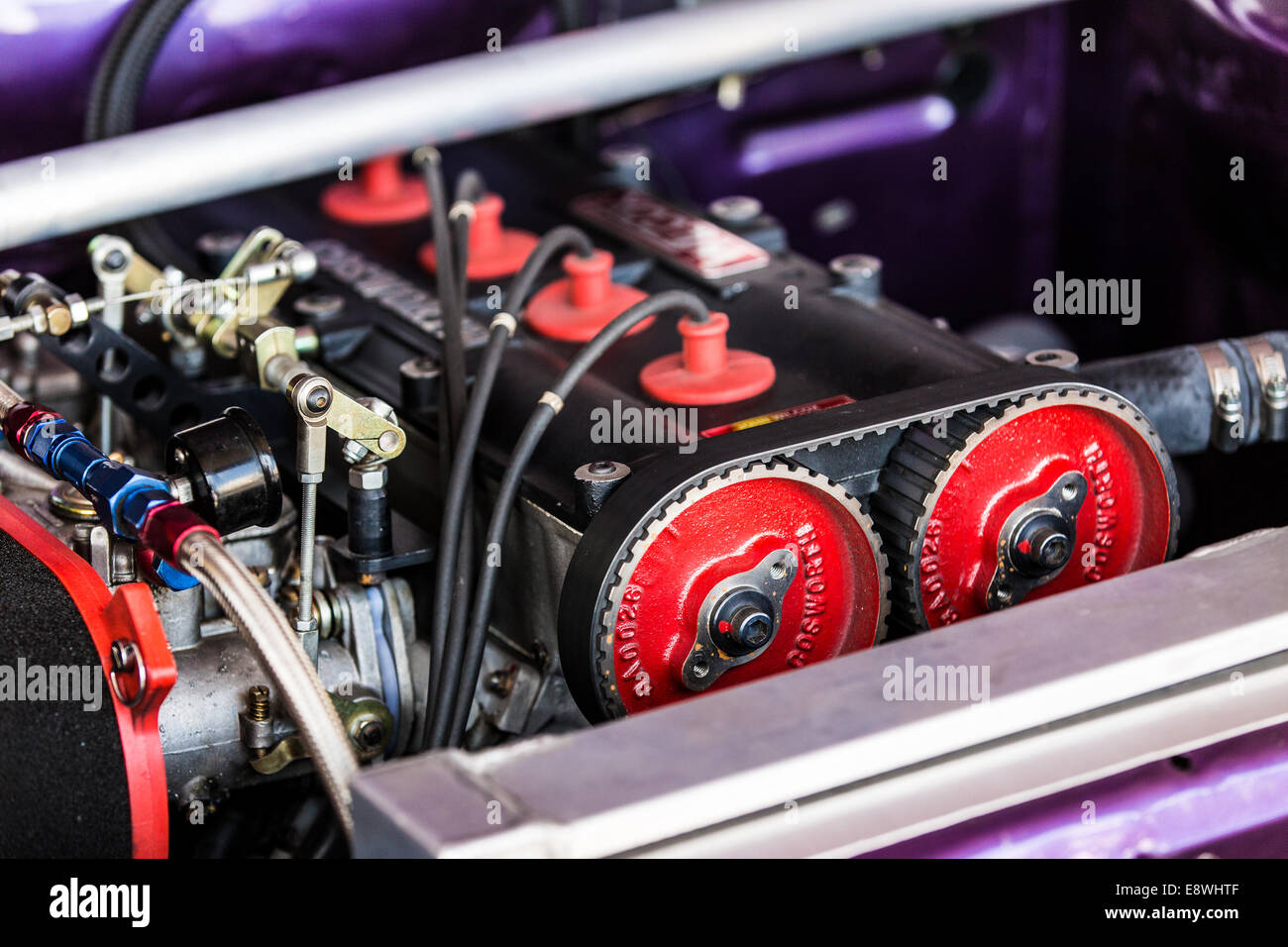 Un close-up di un motore V8 su un classico racing car Foto Stock