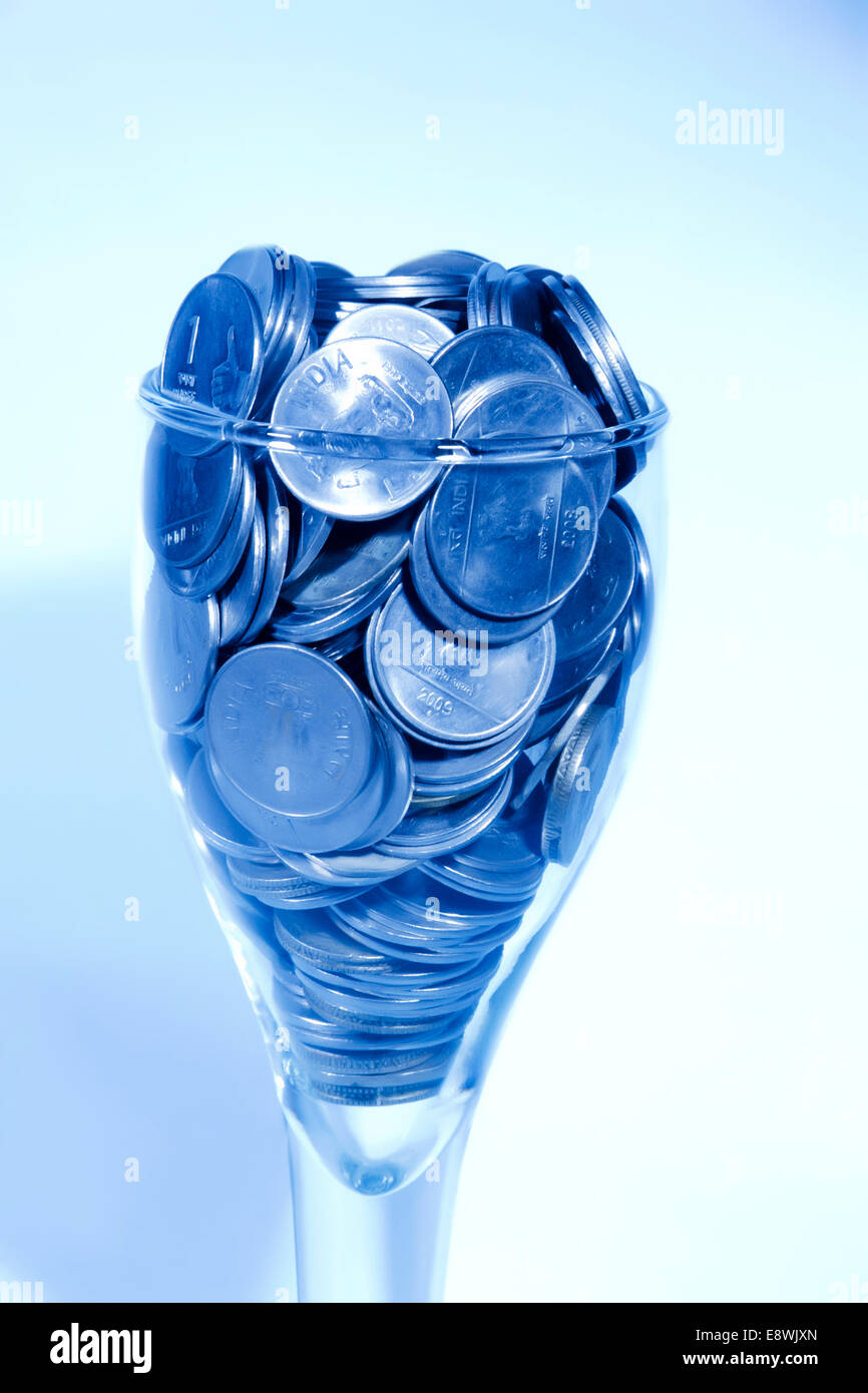 La valuta indiana vetro heap Foto Stock