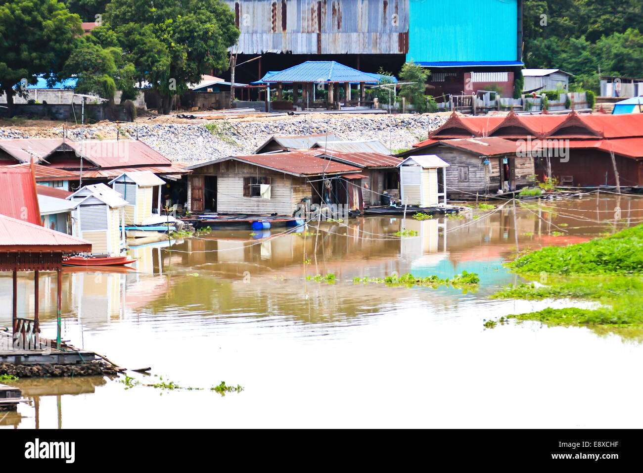 Stile Tailandese casa galleggiante ,Uthai Thani ,Thailandia. Foto Stock