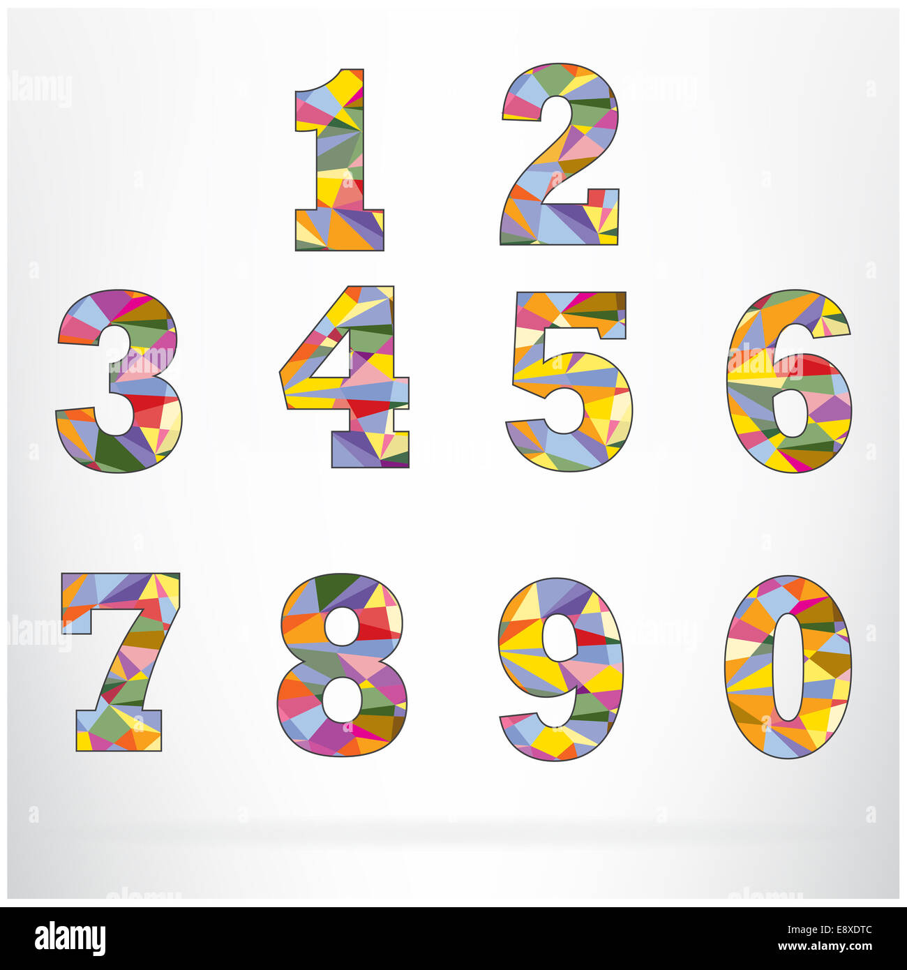 Poligono numero alfabeto colorato stile font. Foto Stock