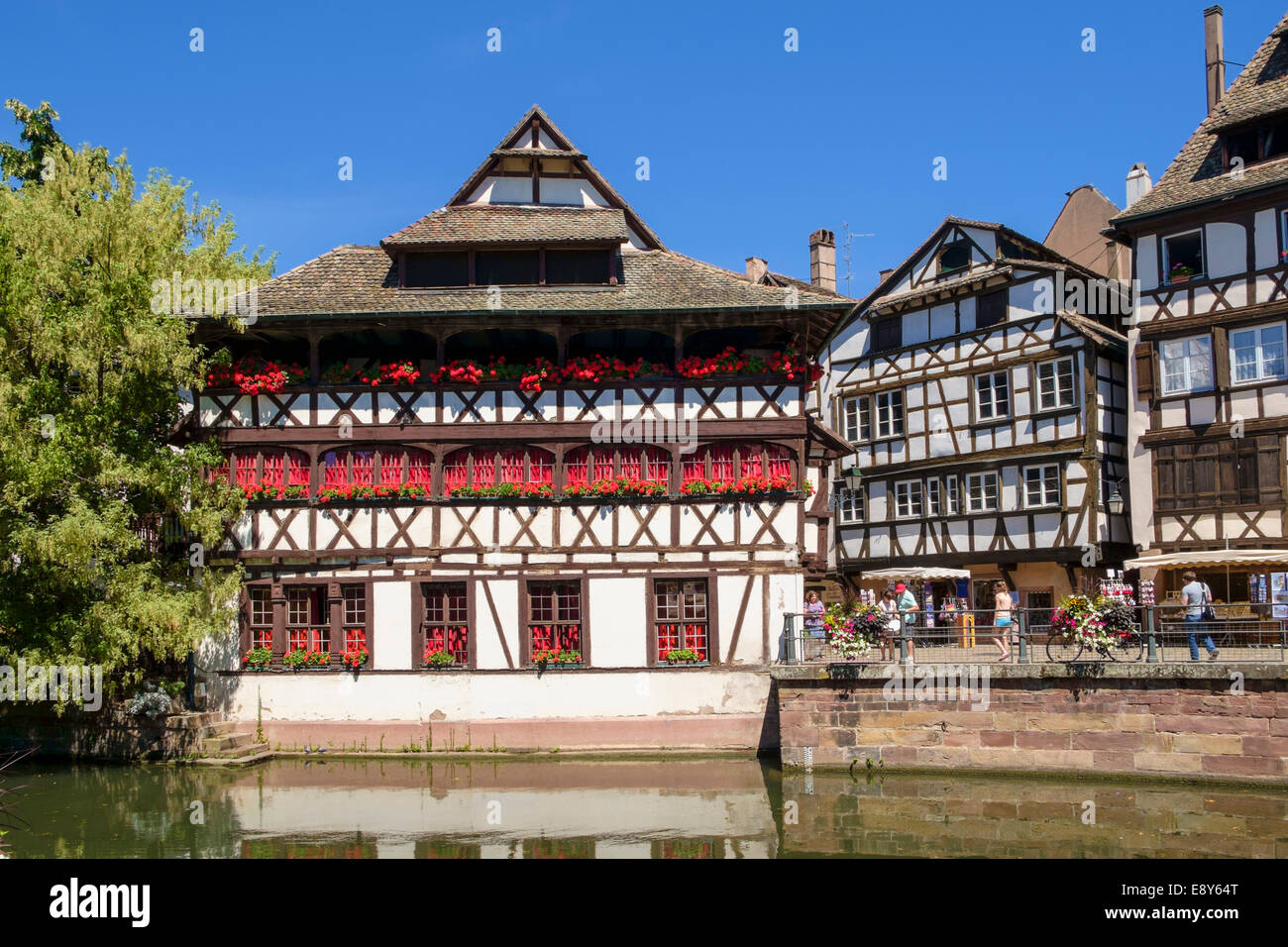 Strasburgo - bella e antica casa medievale nel quartiere Petite France di Strasburgo, Francia, Europa Foto Stock
