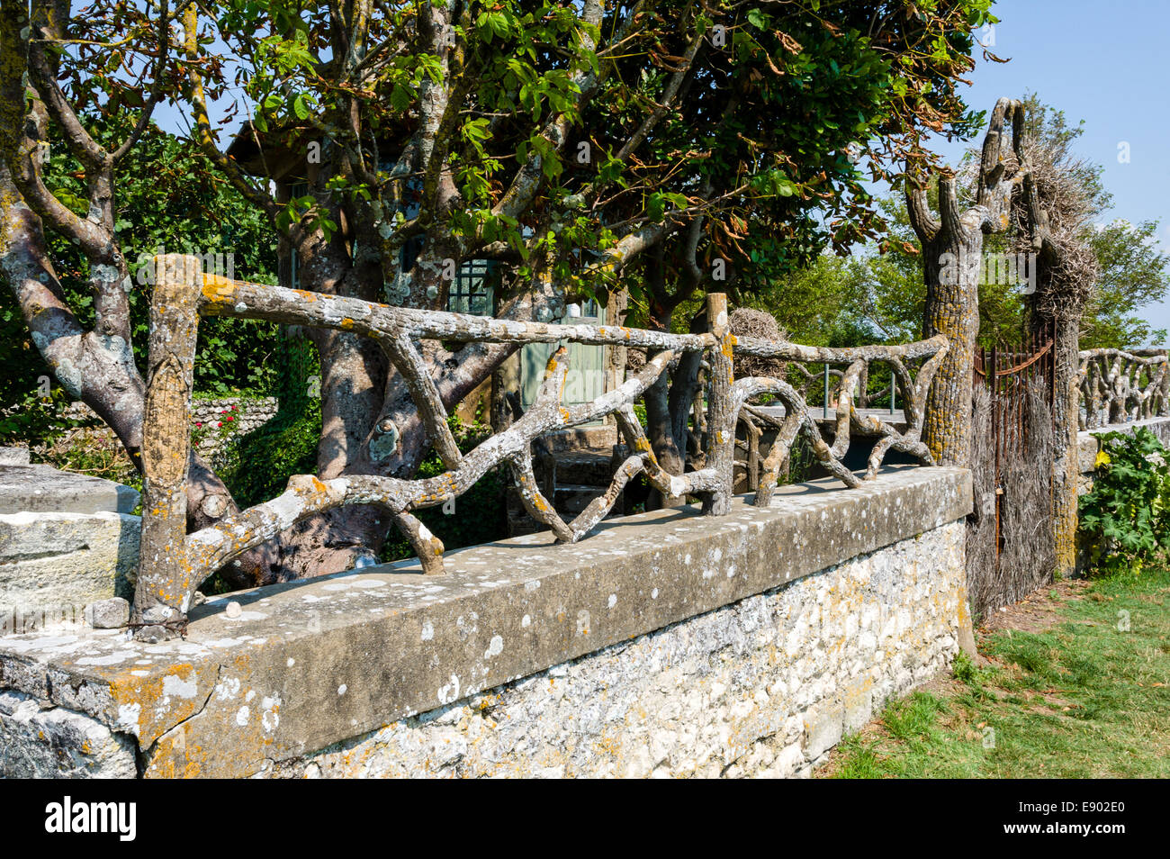 Francia, Talmont SUR GIRONDE. Un vecchio borgo fortificato presso l'estuario della Gironda. Foto Stock