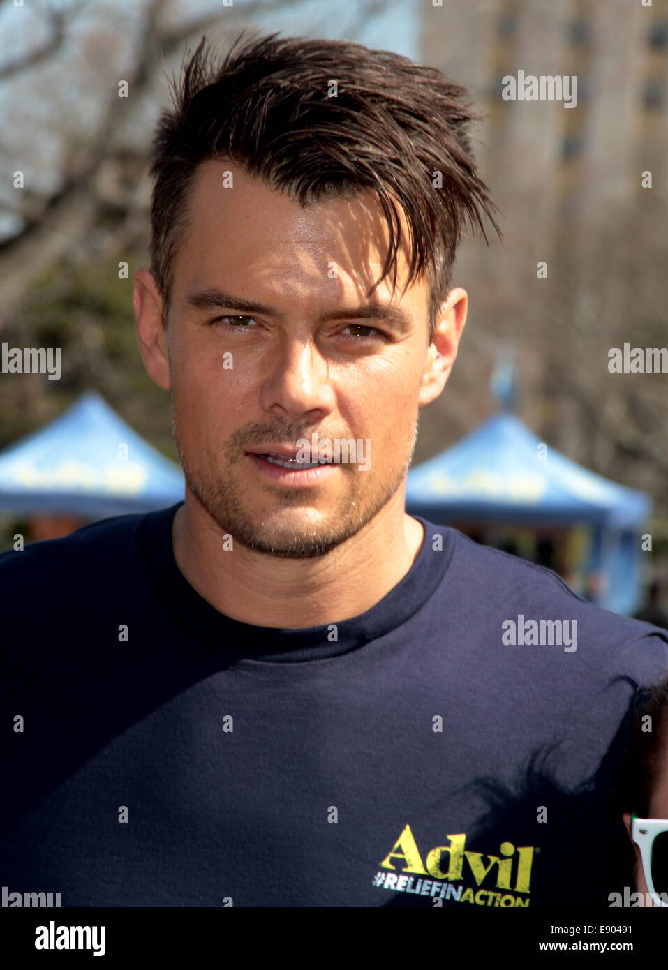 Nazionale per il volontariato Partner settimana Advil e attore Josh Duhamel in team e volontario con altri newyorkesi, pitching per aiutare a rivitalizzare Franz Sigel Park nel Bronx con: Josh Duhamel dove: la città di New York, New York, Stati Uniti quando: 12 Apr 2014 Foto Stock