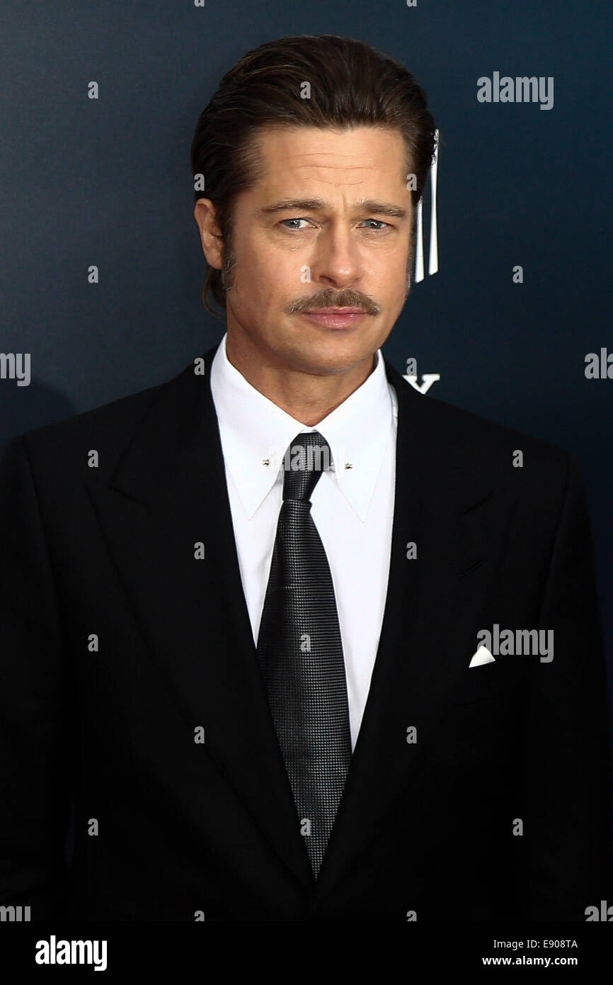 Washington, DC, Stati Uniti d'America. 15 ottobre, 2014. Attore Brad Pitt assiste la prima mondiale di "furia" presso il Newseum su ottobre 15, 2014 a Washington DC. Credito: Debby Wong/Alamy Live News Foto Stock