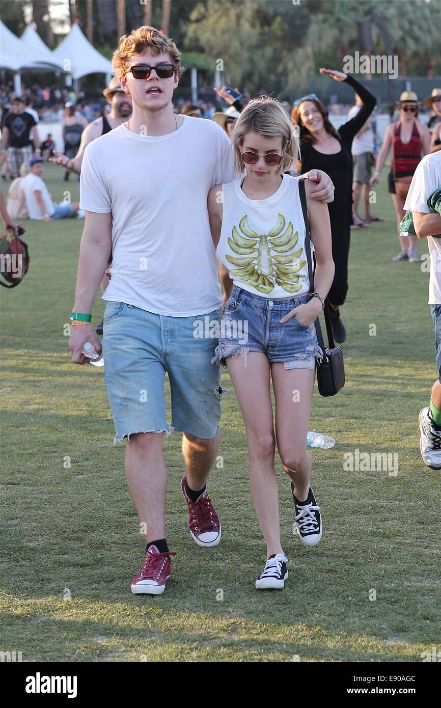 Emma Roberts gode di suoi amici a Coachella giorno 3 compreso il suo fidanzato con: Emma Roberts dove: Los Angeles, California, Stati Uniti quando: 14 Apr 2014 Foto Stock