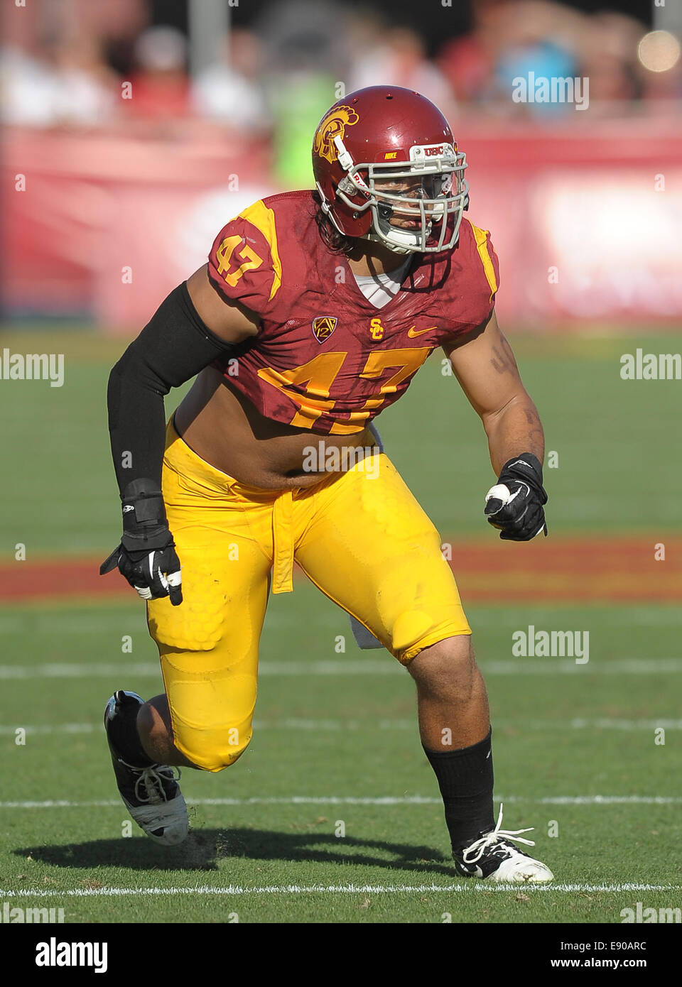 Agosto 30, 2014, Los Angeles, CA.USC Trojans al di fuori linebacker (47) Scott Felix in azione battendo il Raschino di Fresno membro bulldogs 52-13 sabato notte. I cavalli di Troia ha eseguito una scuola- e Pac-12-record 105 svolge mentre scaffalatura fino 37 prima downs e 701 metri di reato totale a Fresno membri 17 prima downs e 317 yards, presso il Los Angeles Memorial Coliseum, il 30 agosto 2014. (Obbligatorio Credito: Jose Marin/MarinMedia.org/Cal Sport Media) (assolutamente - tutte complete fotografo e di credito della società(s) richiesto) Foto Stock