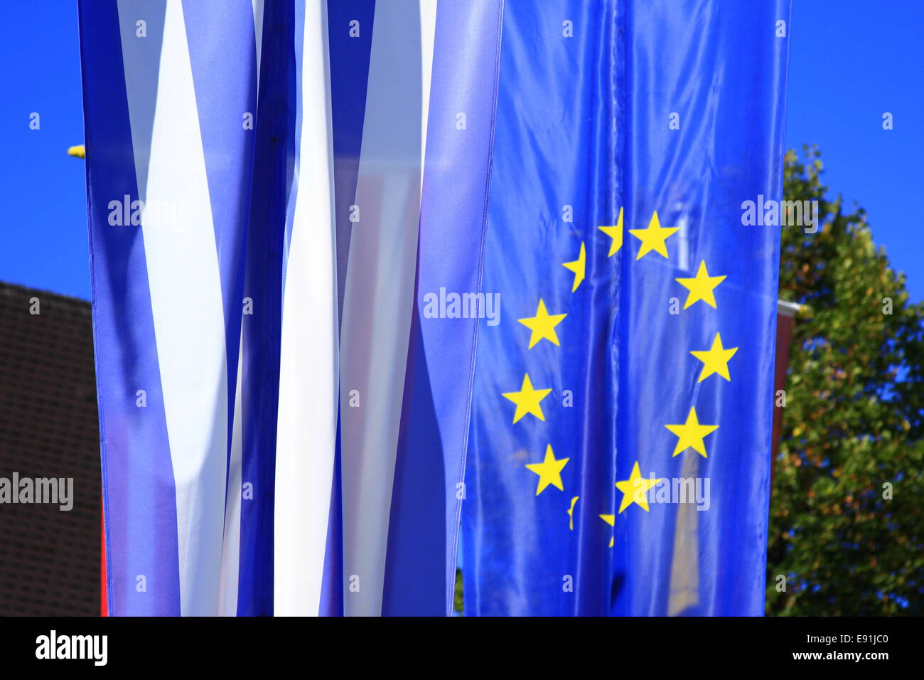 Bandiere di Grecia e l'Unione europea Foto Stock