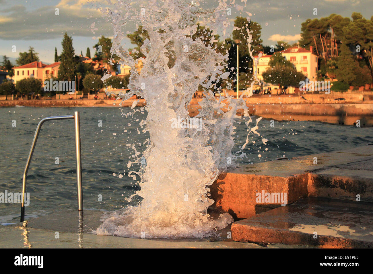 Potenza del mare - onda crash Foto Stock