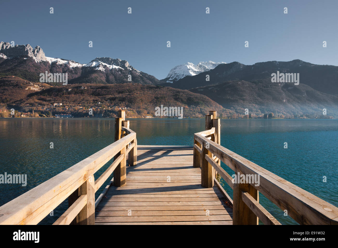 Le Alpi Francesi Pier Lago H Foto Stock