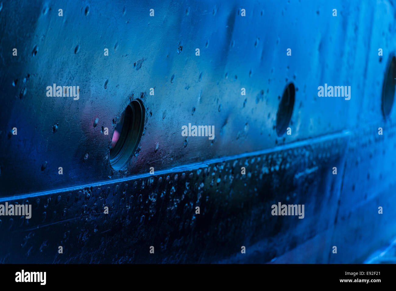 Close up della nave nel porto di notte Foto Stock