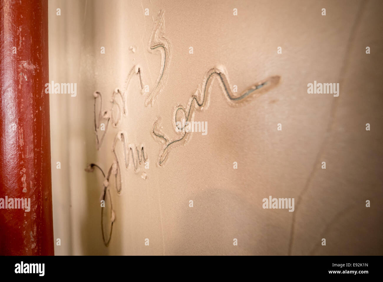 Londra, Regno Unito. Xvii oct, 2014. Il sindaco Boris Johnson visite nuove case nella penisola di Greenwich 2014 Credit: Guy Corbishley/Alamy Live News Foto Stock